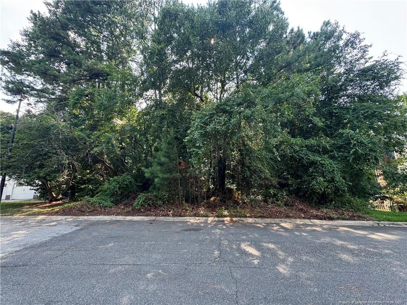 709 Stonington Dr, Fayetteville, NC 28311