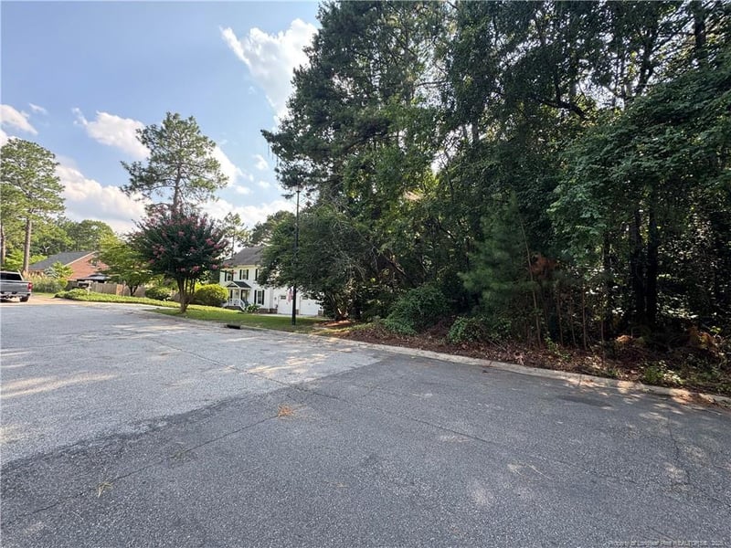 709 Stonington Dr, Fayetteville, NC 28311
