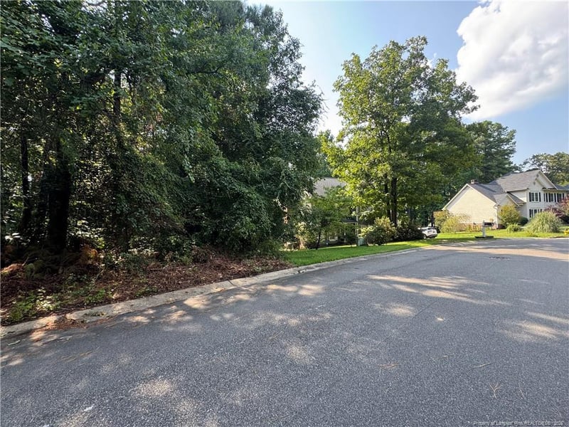 709 Stonington Dr, Fayetteville, NC 28311