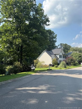 709 Stonington Dr, Fayetteville, NC 28311