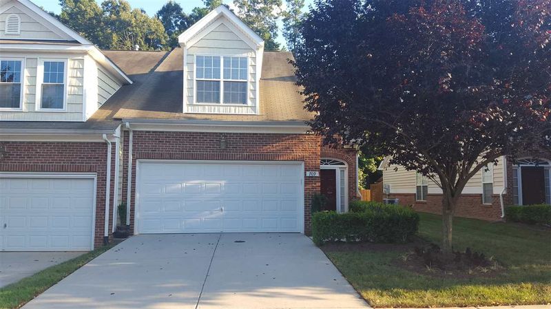 709 Swan Neck Ln, Raleigh, NC 27615