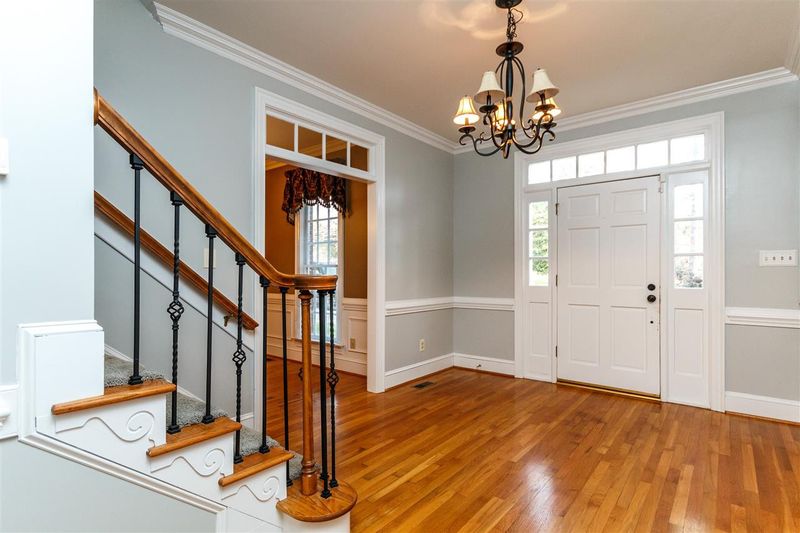 709 Tadlock Dr, Raleigh, NC 27614