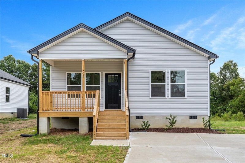 709 Tillman St, Burlington, NC 27217