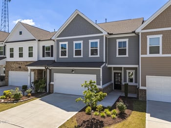 709 Toulouse Ct, Cary, NC 27519