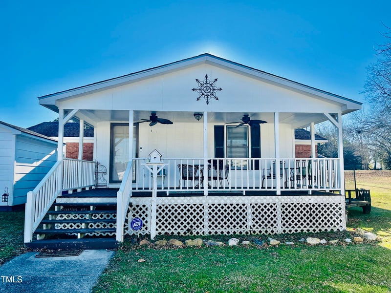 709 E Vance St, Dunn, NC 28334