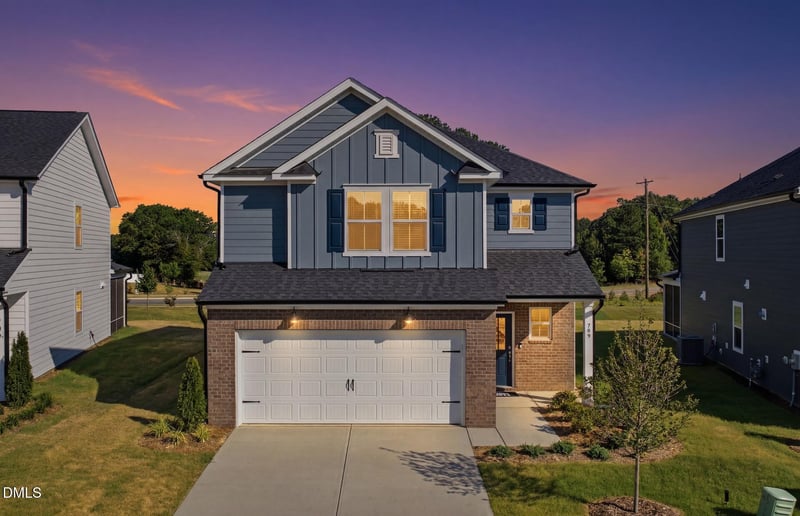 709 Wicklow Hall Dr, Fuquay Varina, NC 27526