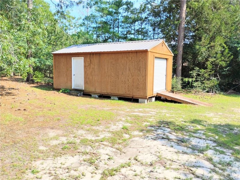 7091 Lamplighter Dr, Fayetteville, NC 28306