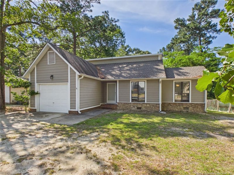 7092 Pantego Dr, Fayetteville, NC 28314