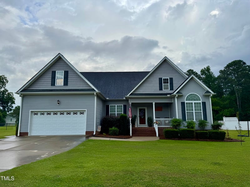 71 Beaver Creek Dr, Dunn, NC 28334