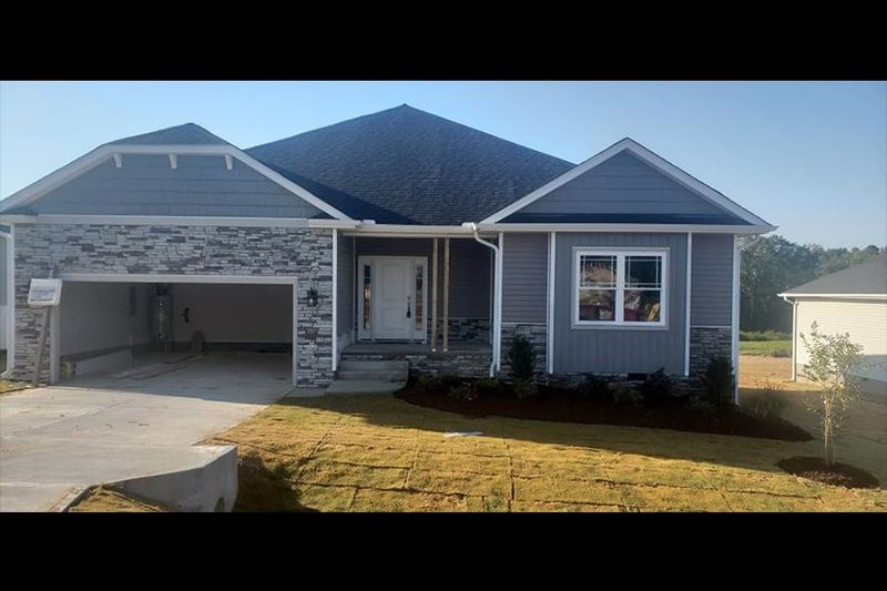 71 Bushel Basket Dr, Benson, NC 27504