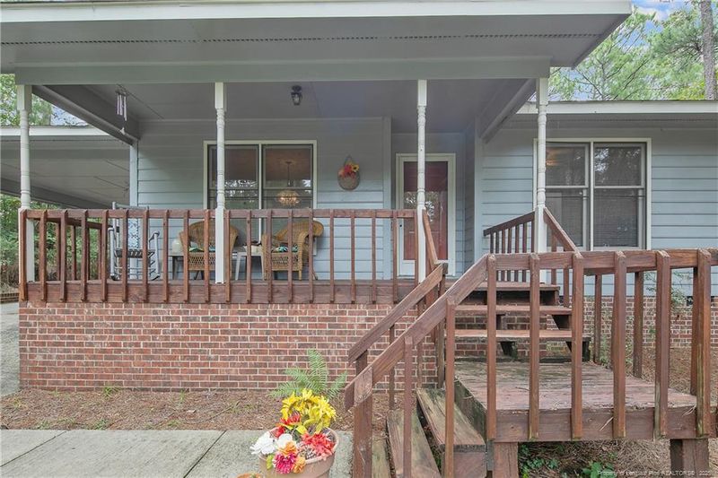 71 Canterbury Rd, Sanford, NC 27332