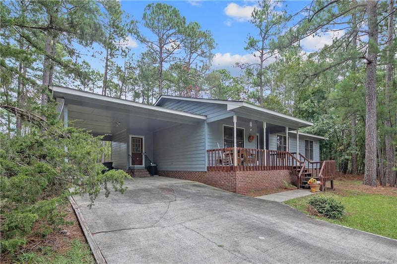 71 Canterbury Rd, Sanford, NC 27332