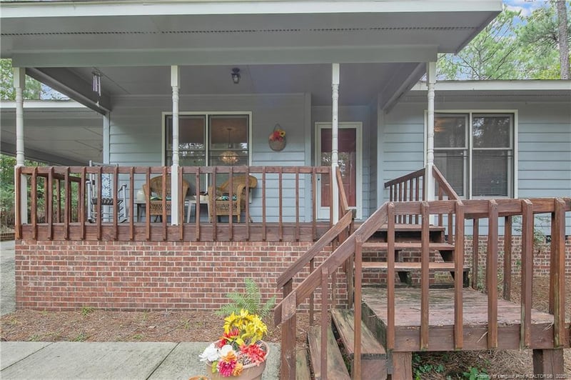 71 Canterbury Rd, Sanford, NC 27332