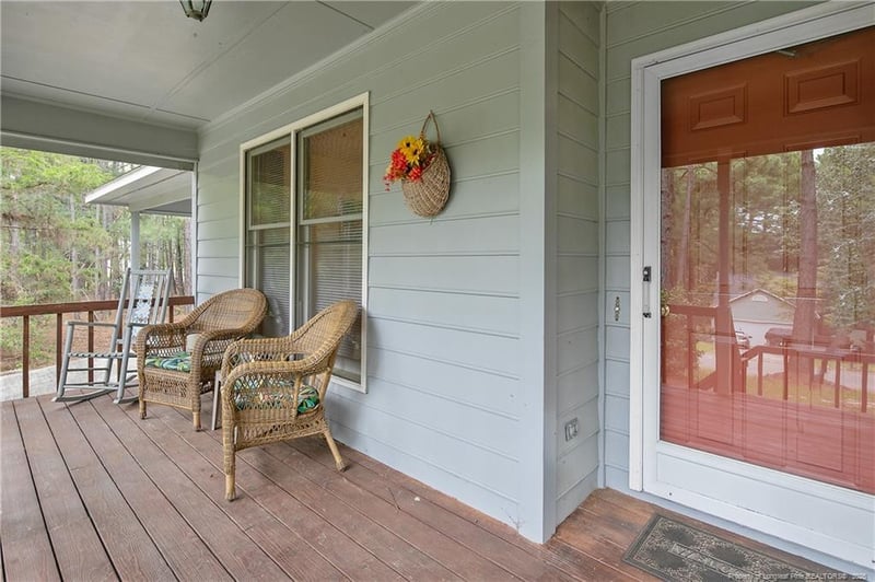 71 Canterbury Rd, Sanford, NC 27332