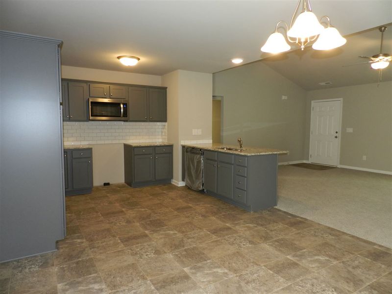 71 Cornfield Ln, Benson, NC 27504
