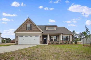 71 Hillwood Dr, Sanford, NC 27332