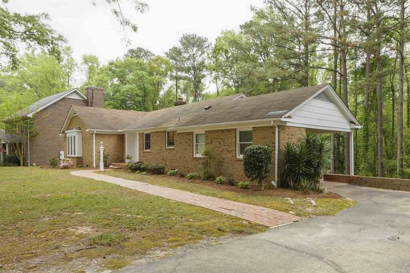 71 Howard Ln, Lillington, NC 27546