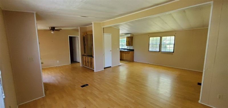 71 Lake Point Dr, Fuquay Varina, NC 27526