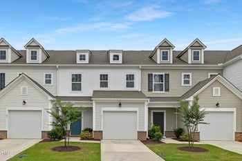 71 Little Leaf Ln #99, Clayton, NC 27527