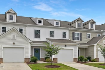71 Little Leaf Ln #99, Clayton, NC 27527