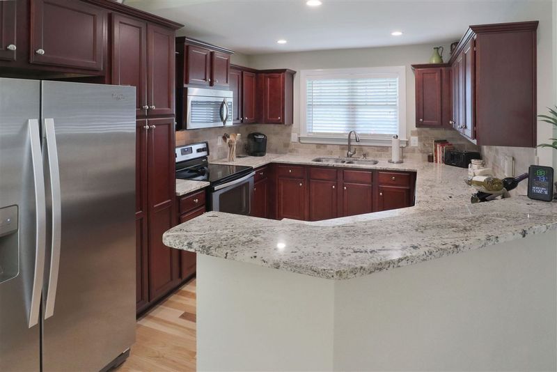 71 Perney Ct, Fuquay Varina, NC 27526