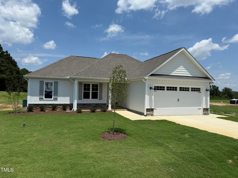 71 Royal Ave, Selma, NC 27576