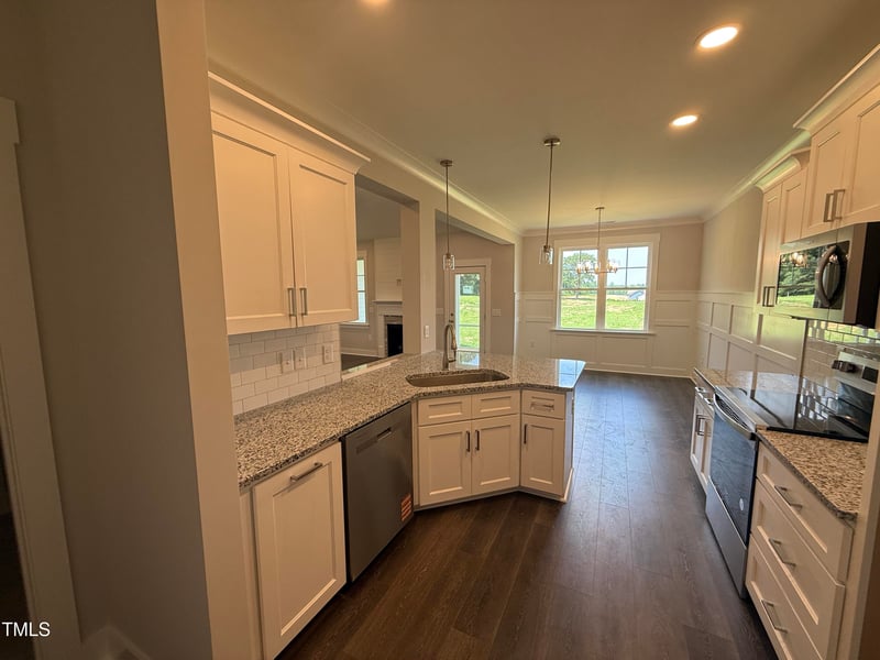 71 Royal Ave, Selma, NC 27576