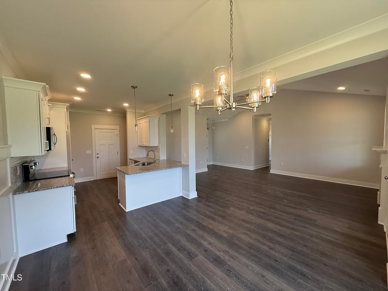 71 Royal Ave, Selma, NC 27576