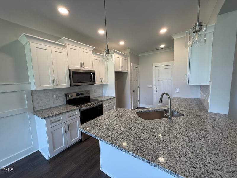 71 Royal Ave, Selma, NC 27576