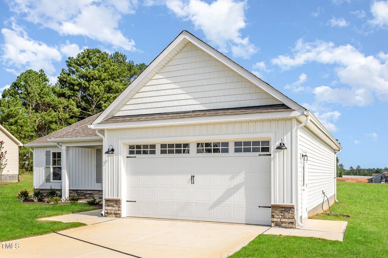 71 Royal Ave, Selma, NC 27576