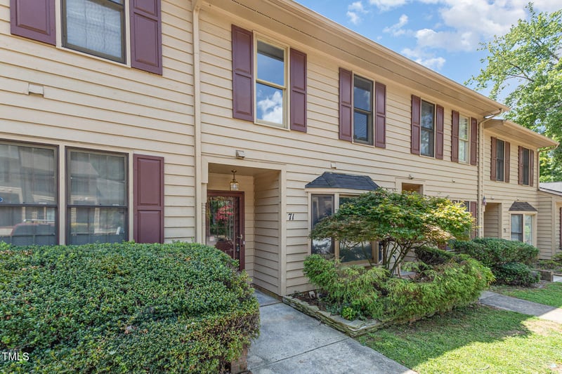 71 Stone Hill Ct, Durham, NC 27704