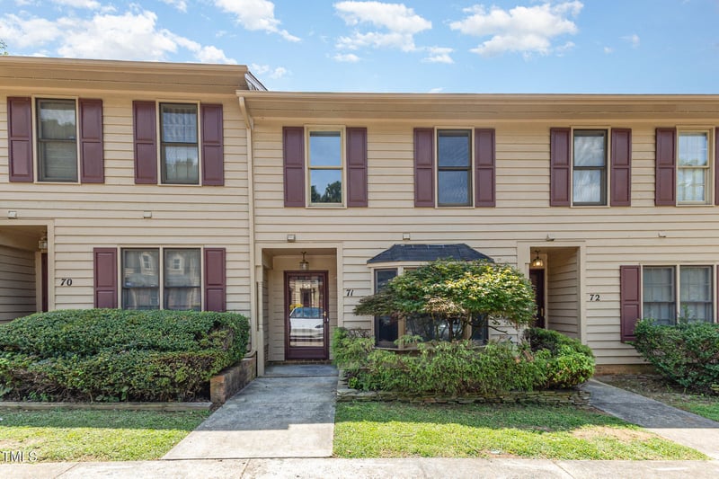 71 Stone Hill Ct, Durham, NC 27704