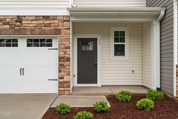 71 Village Edge Dr, Lillington, NC 27546