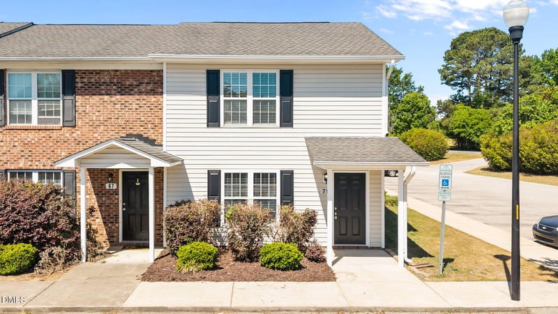 71 Wolf Creek Ln, Lillington, NC 27546