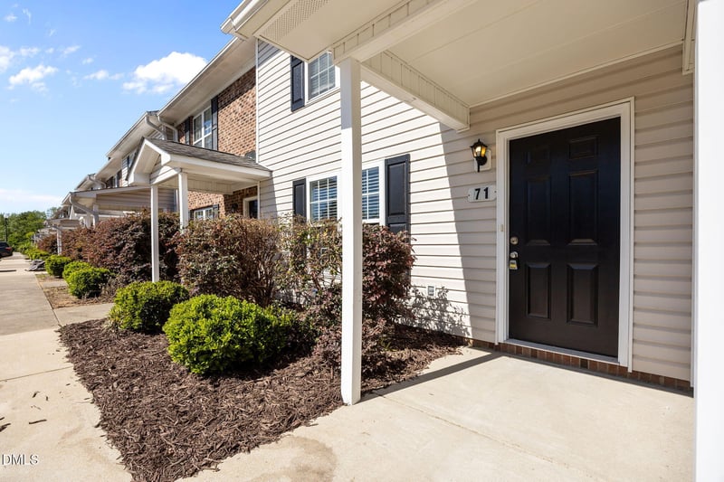 71 Wolf Creek Ln, Lillington, NC 27546
