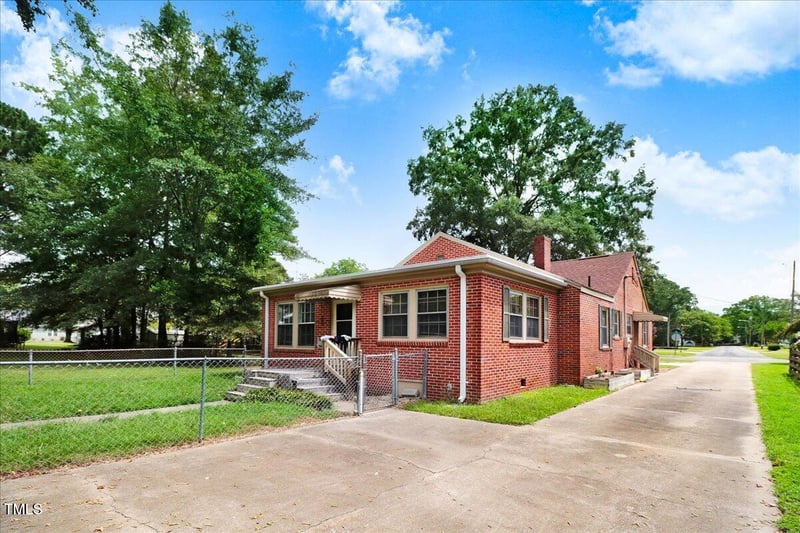 710 2nd St, Smithfield, NC 27577