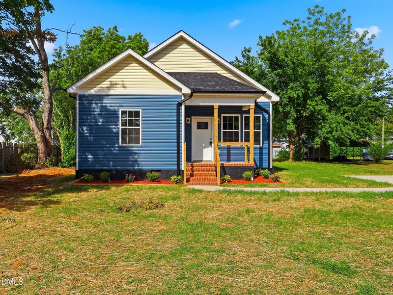 710 Avon Ave, Burlington, NC 27215