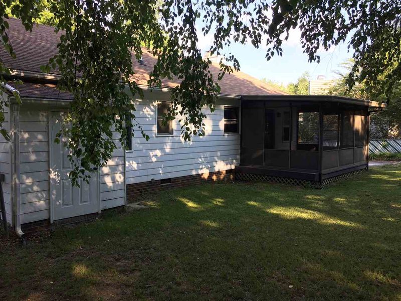 710 E Azalea Ct, Fuquay Varina, NC 27526