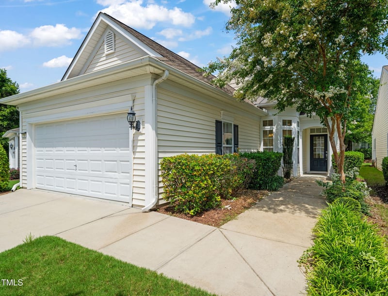 710 Burnaby Ct, Cary, NC 27519