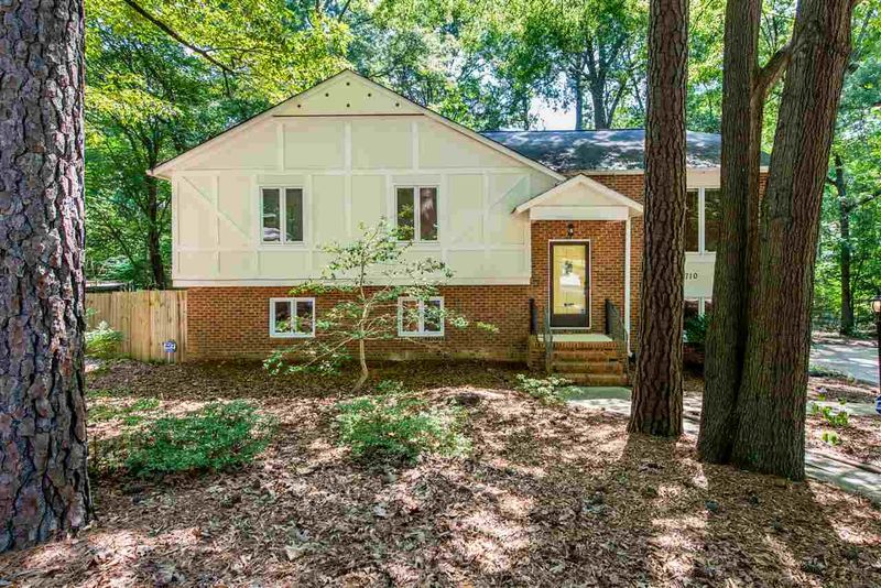 710 Chesapeake Ln, Cary, NC 27511