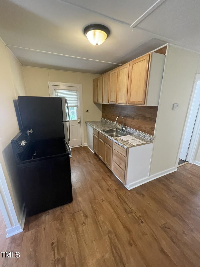 710 Coleman St, Raleigh, NC 27610