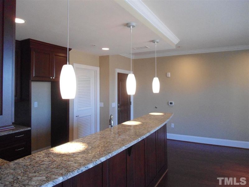 710 Independence Pl #202, Raleigh, NC 27603