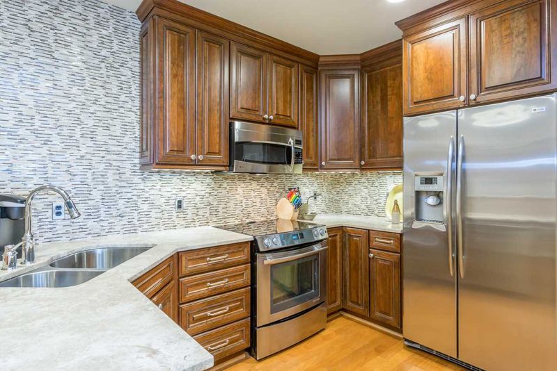 710 Independence Pl #504, Raleigh, NC 27603