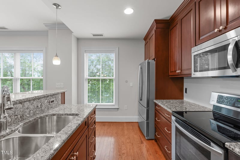 710 Independence Pl, Raleigh, NC 27603