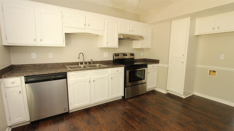 710 John St, Clayton, NC 27520