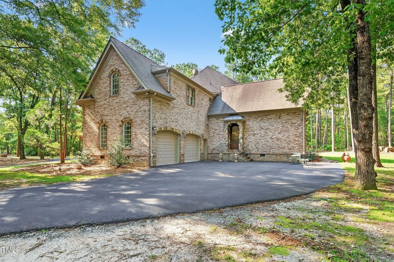 710 Lake Shore Dr, Goldsboro, NC 27534