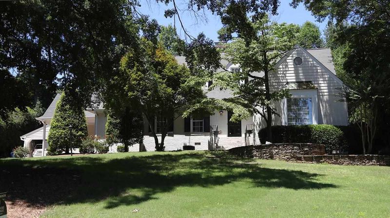 710 Lakestone Dr, Raleigh, NC 27609