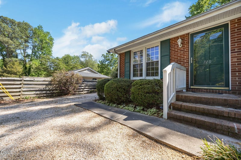 710 Lawson Dr, Wendell, NC 27591
