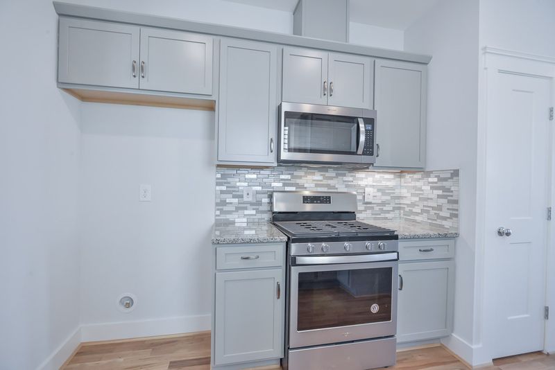 710 Lorentello Cir, Hillsborough, NC 27278