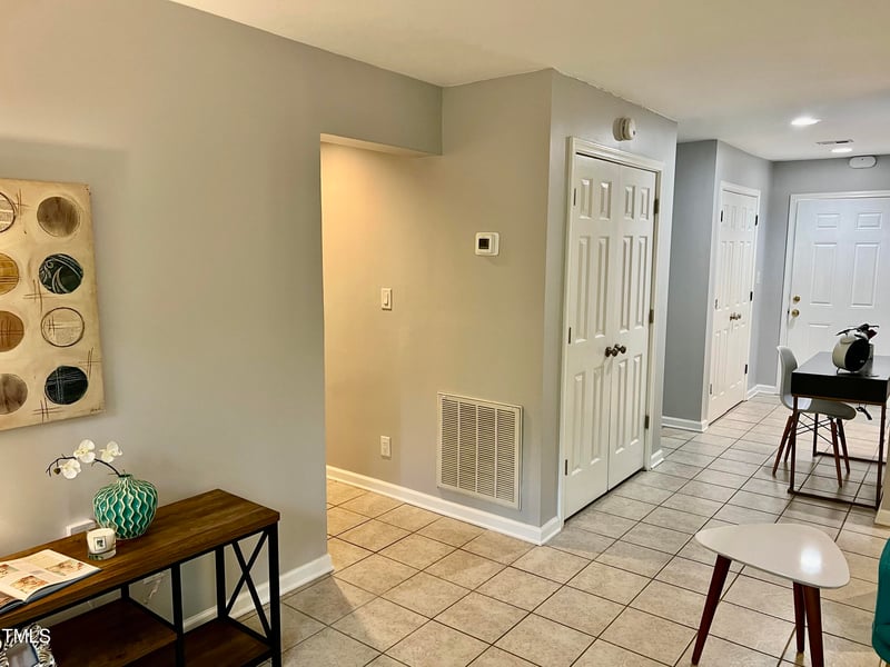 710 M L K Jr Blvd #F4, Chapel Hill, NC 27514